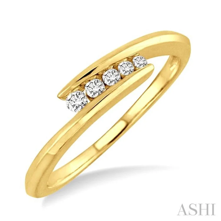 women’s custom birthstone rings-1/10 Ctw Round Cut Diamond Journey Ring in 10K Yellow Gold