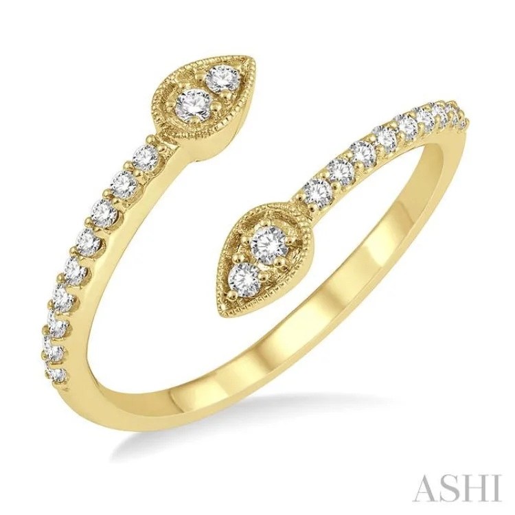 women’s promise rings with diamonds-1/5 Ctw Pear Shape Open End Round Cut Diamond Fashion Ring in 10K Yellow Gold