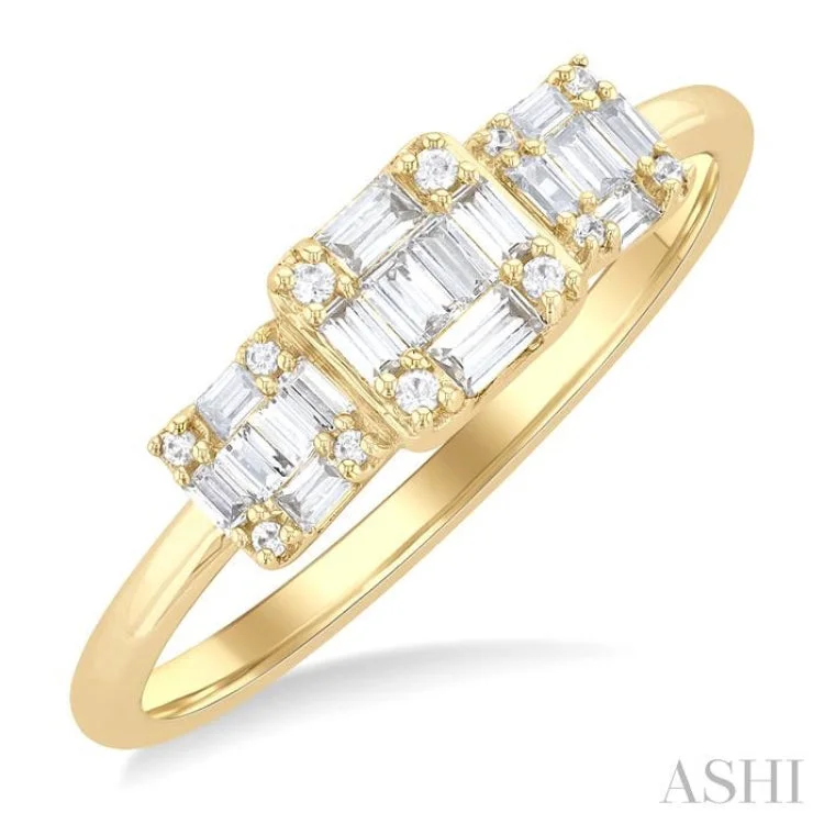 women’s pear-shaped rings-1/4 ctw Past, Present & Future Baguette and Round Cut Diamond Fusion Fashion Ring in 14K Yellow Gold