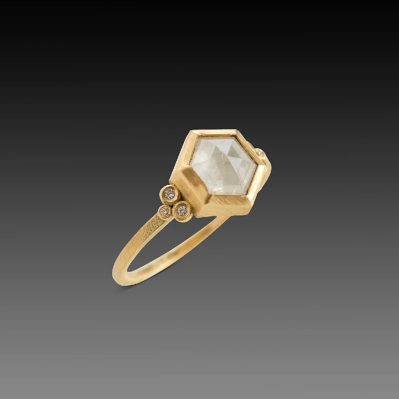 women’s yellow gold engagement rings-Gray Hexagon Diamond Ring