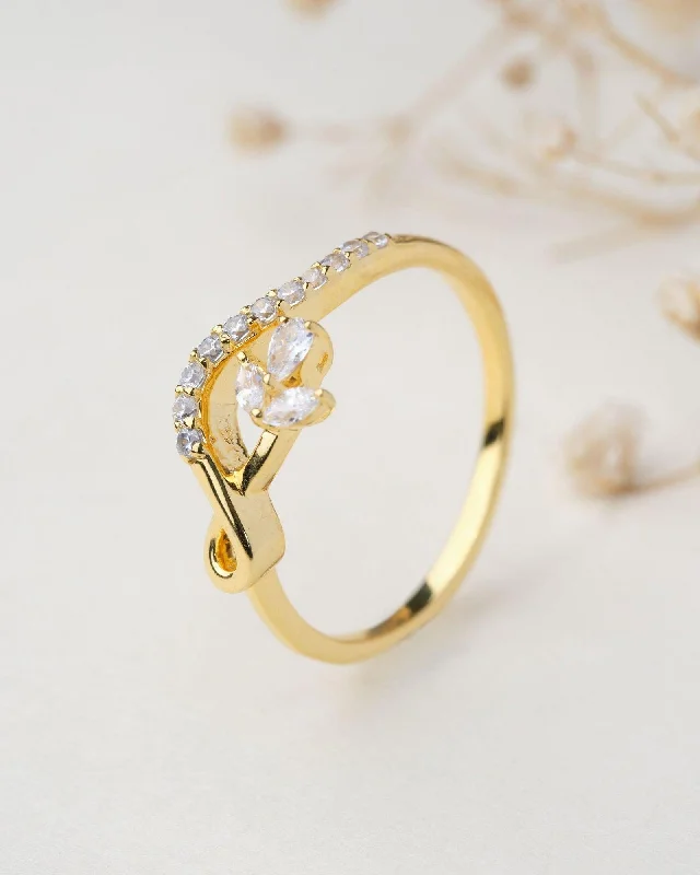 women’s diamond solitaire engagement rings-Ivory Leafy 18Kt Gold & Diamond Ring