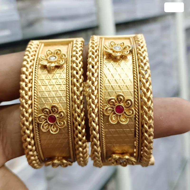 women’s hammered bangles-JCM Gold Plated Pota Stone Openable Kada