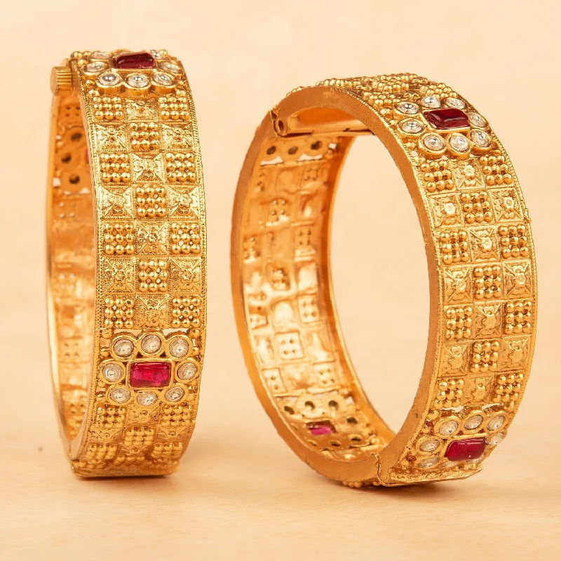 women’s friendship bracelets-Raddhi Jewels Designer Premium Quality Rajwadi Gold Plated Brass Openable Kada/Bangles Set